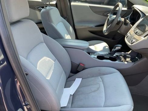 Used 2025 Chevrolet Malibu LT FWD image 9