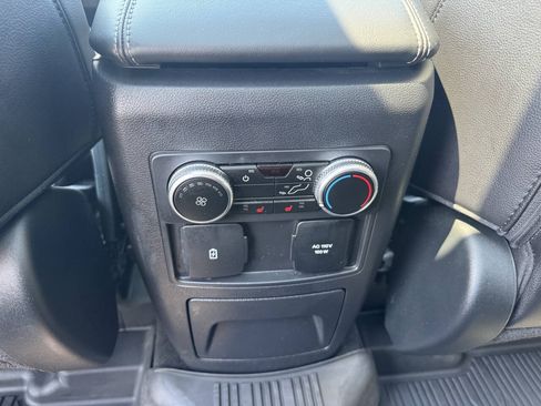 Used 2024 Ford Explorer Limited w/ Limited Technology Package AWD/4WD image 20