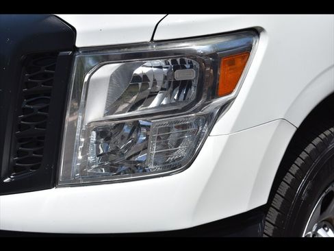 Used 2017 Nissan Titan S AWD/4WD image 47