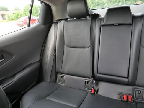 Certified 2025 Toyota Prius XLE FWD image 13