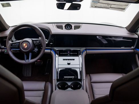 New 2026 Porsche Panamera 4 AWD/4WD image 9
