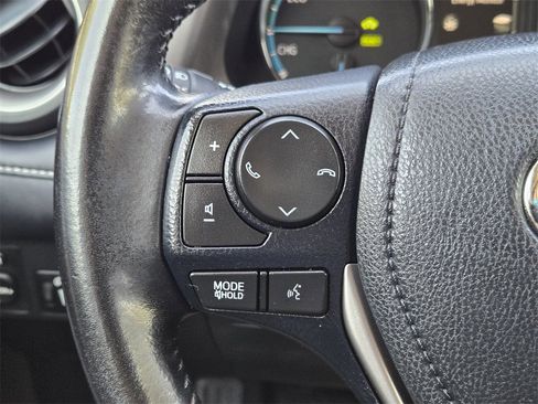 Used 2017 Toyota RAV4 XLE image 29