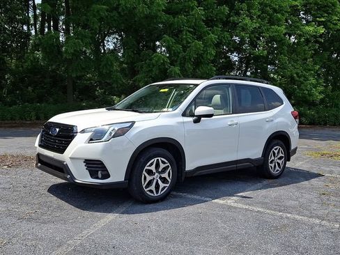 Certified 2023 Subaru Forester Premium AWD/4WD image 5