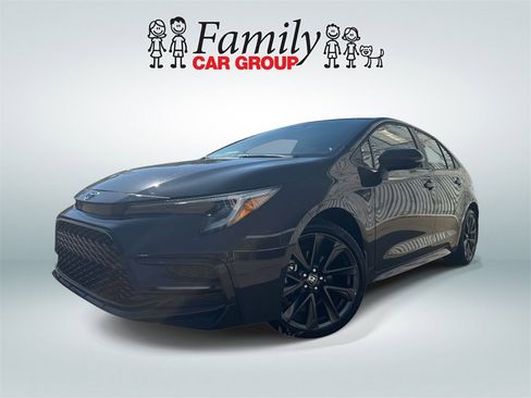 Used 2025 Toyota Corolla SE image 1