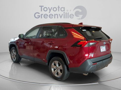 Used 2023 Toyota RAV4 LE AWD/4WD image 4
