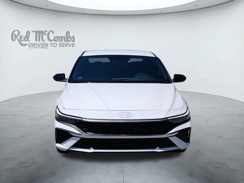 Used 2025 Hyundai Elantra Sport image 8