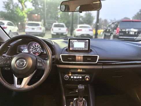 Used 2014 MAZDA MAZDA3 i Touring w/ Technology Package FWD image 9