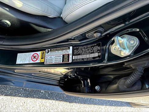 Used 2015 Toyota Avalon Limited w/ Technology Package FWD image 23