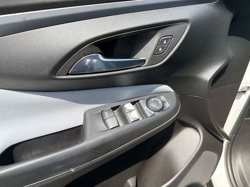 Used 2024 Buick Envista Preferred FWD image 18