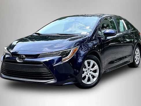 Used 2024 Toyota Corolla LE FWD image 1