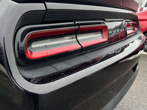 Used 2017 Dodge Challenger R/T Plus image 11