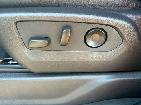 Used 2024 GMC Sierra 1500 AT4 w/ Technology Package image 11