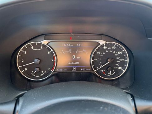 Used 2024 Nissan Altima 2.5 SR w/ SR Premium Package image 13