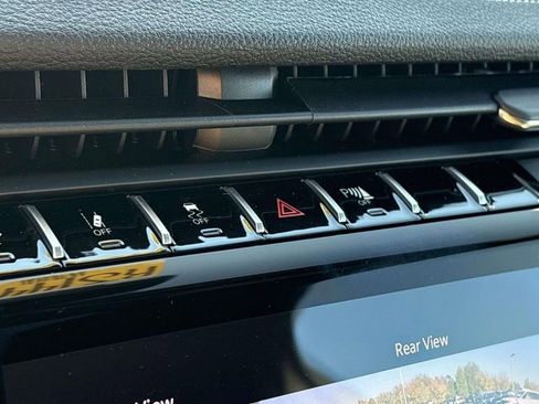 New 2025 Jeep Grand Cherokee L Limited w/ Luxury Tech Group II image 36