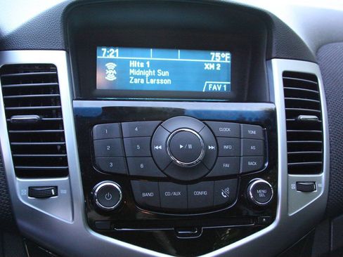 Used 2012 Chevrolet Cruze LT FWD image 26