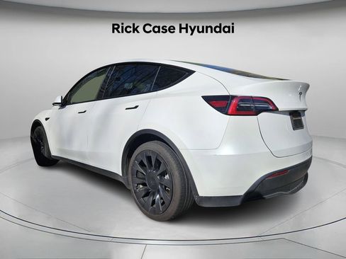 Used 2023 Tesla Model Y Long Range image 5
