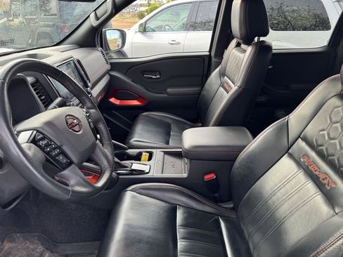 Used 2023 Nissan Frontier PRO-4X w/ Pro-4X Premium Package image 9
