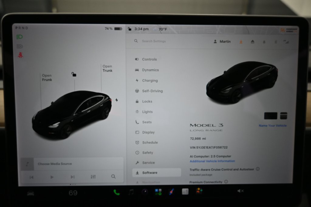 Used 2018 Tesla Model 3 Mid Range RWD image 11