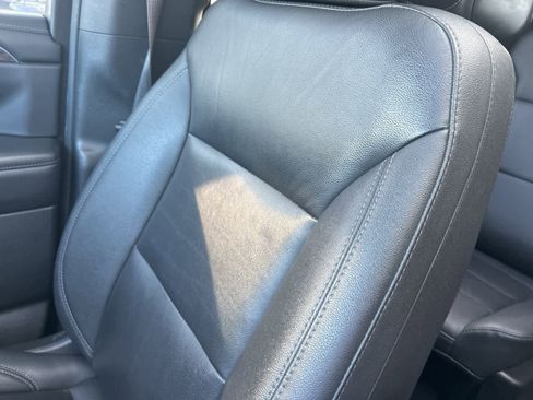 Used 2022 Chevrolet Tahoe Z71 w/ Luxury Package image 54