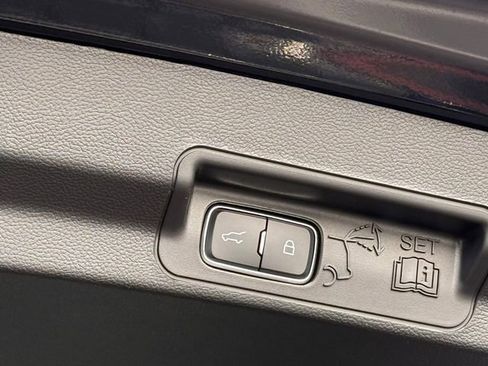 New 2026 Ford Explorer ST-Line w/ ST-Line Street Pack image 5