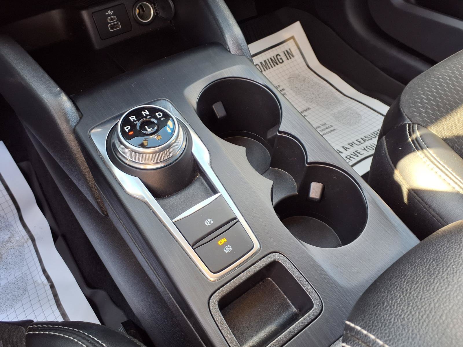 Used 2025 Ford Escape SE FWD image 7