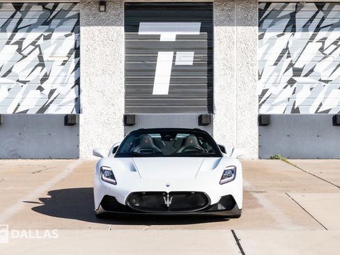 Used 2024 Maserati MC20 Cielo image 3