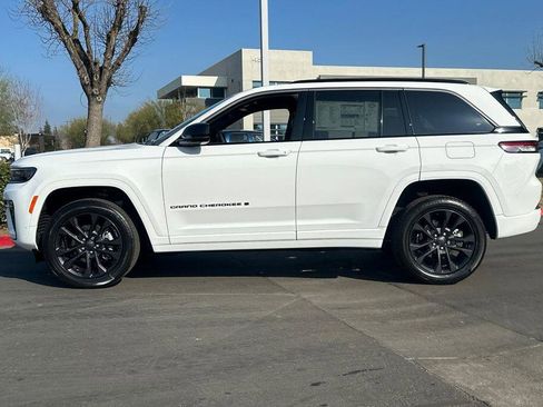 New 2026 Jeep Grand Cherokee Limited image 7