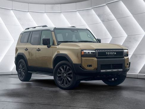 Used 2025 Toyota Land Cruiser image 1