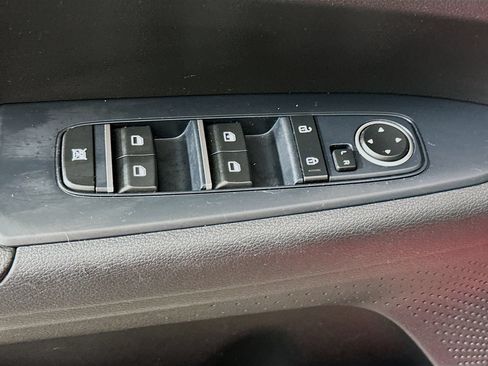 Used 2021 Kia Forte LXS FWD image 17