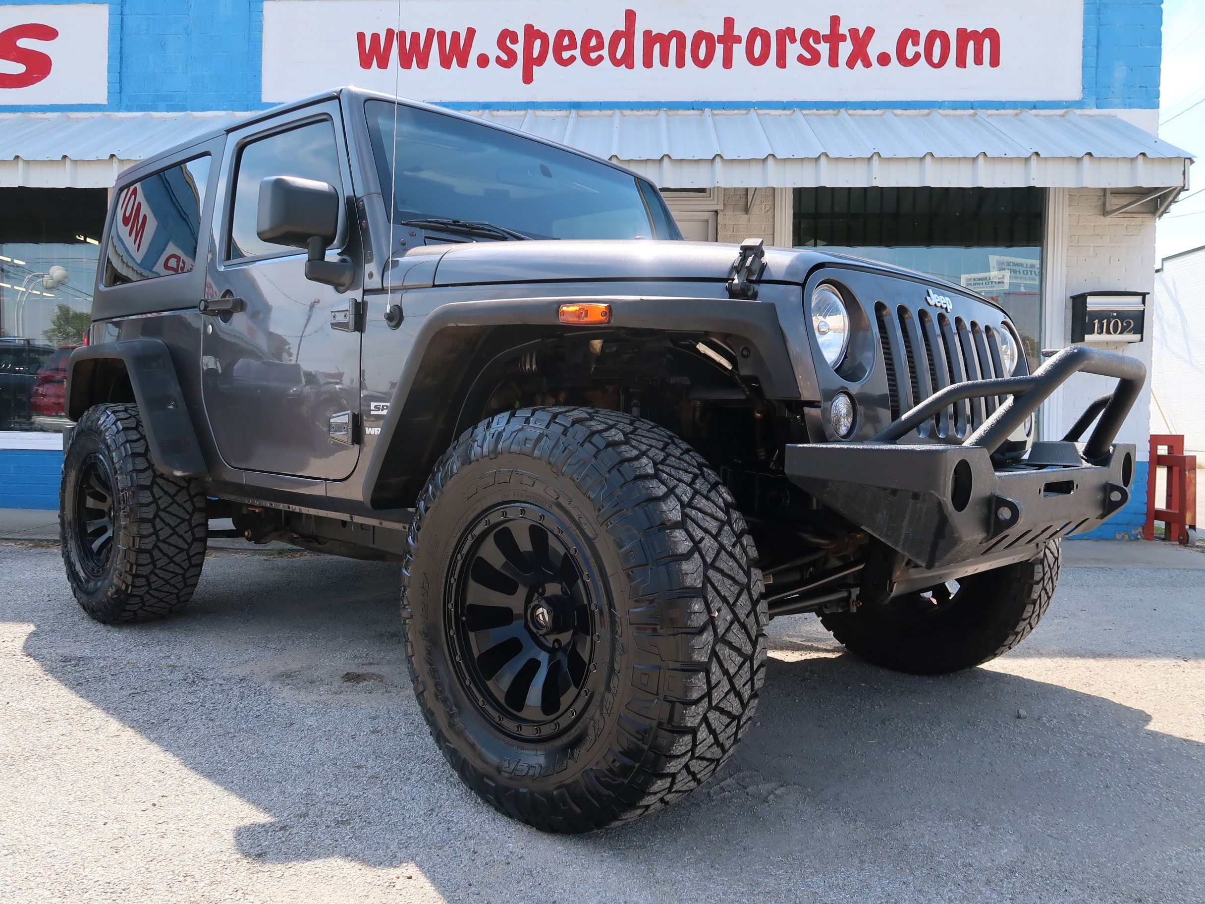 Used 2017 Jeep Wrangler Sport AWD/4WD image 6