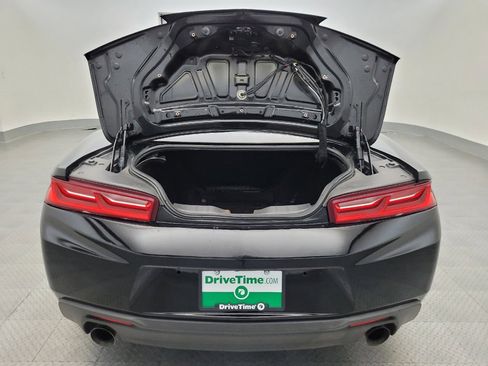 Used 2017 Chevrolet Camaro LT RWD image 29