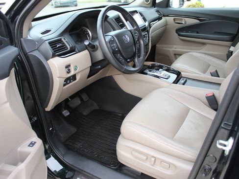 Used 2016 Honda Pilot Elite image 11