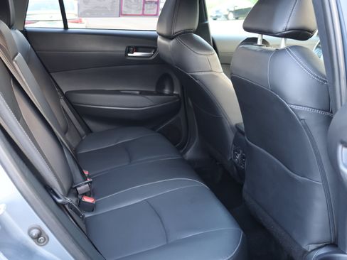 Used 2024 Toyota Corolla Cross XLE FWD image 17