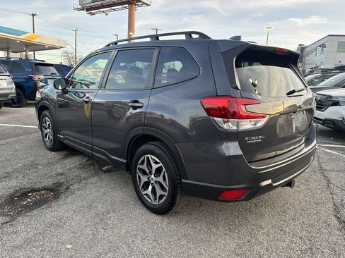 Certified 2023 Subaru Forester Premium image 5