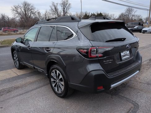 Used 2023 Subaru Outback Limited image 5