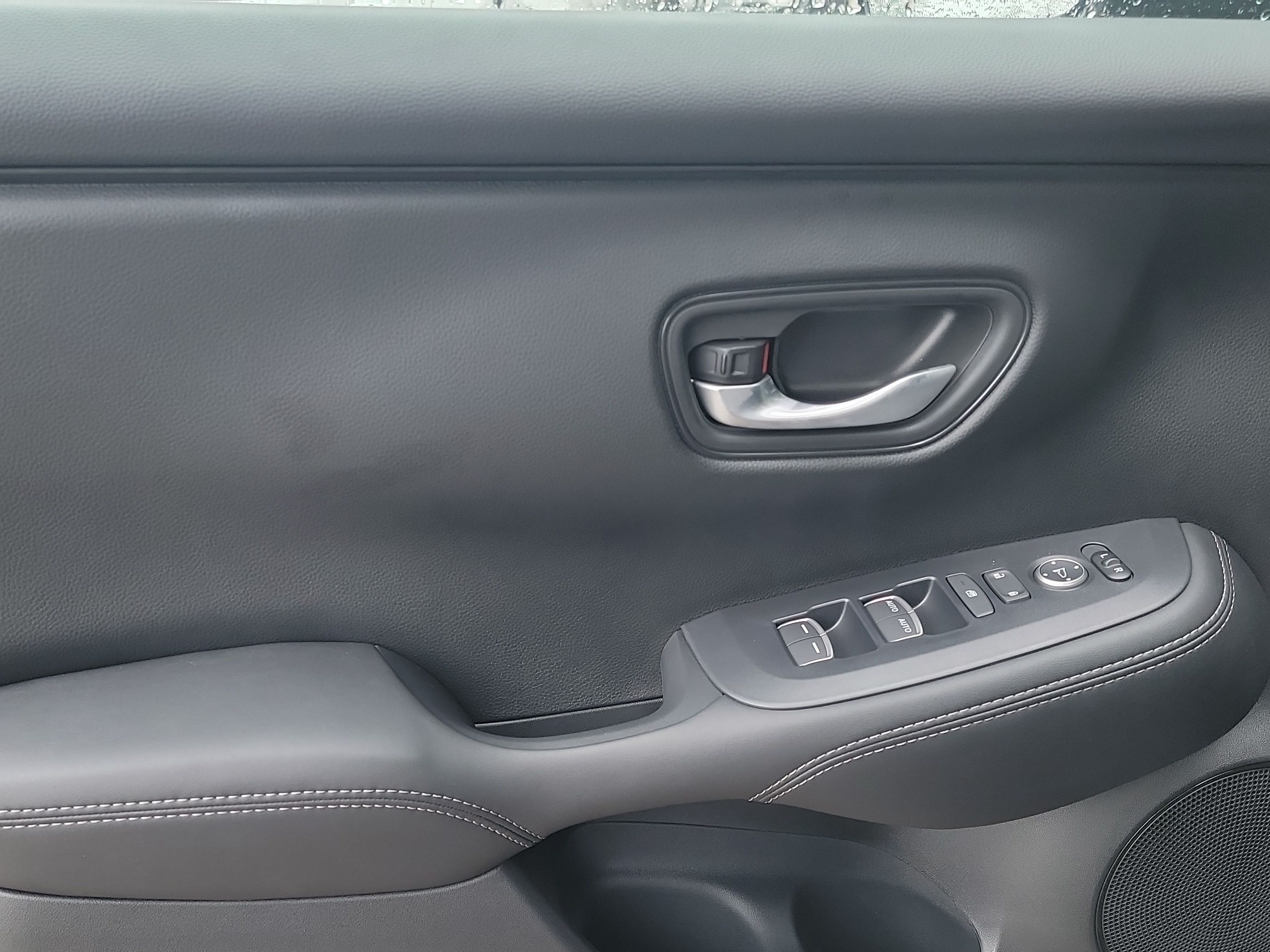 New 2027 Honda HR-V EX-L image 6