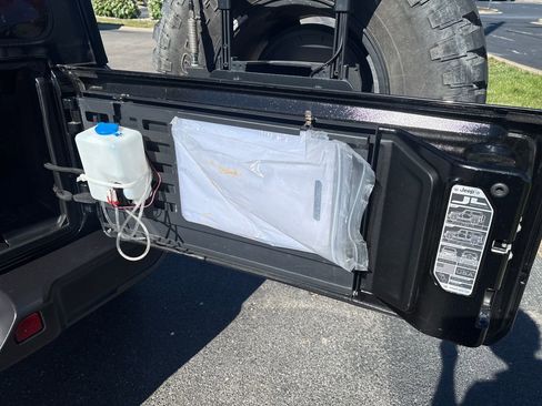 Used 2021 Jeep Wrangler 4WD Rubicon image 40