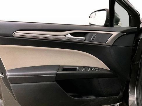 Used 2017 Ford Fusion S FWD image 22