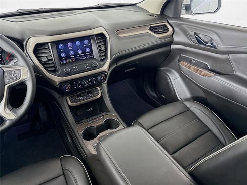 Used 2023 GMC Acadia Denali w/ Denali Ultimate Package AWD/4WD image 26