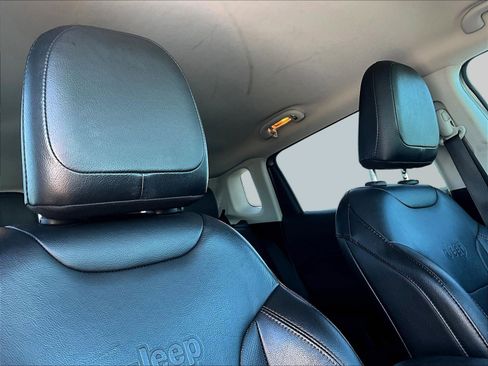 Used 2019 Jeep Compass Limited AWD/4WD image 19
