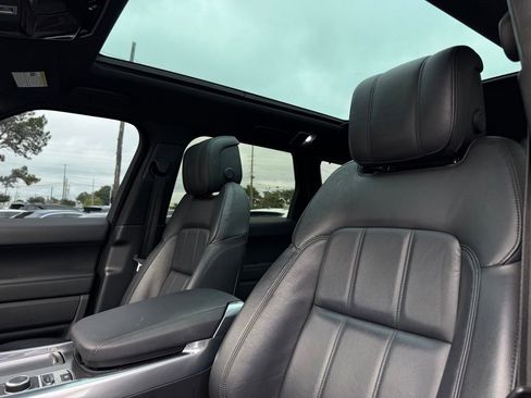 Used 2018 Land Rover Range Rover Sport SE AWD/4WD image 9