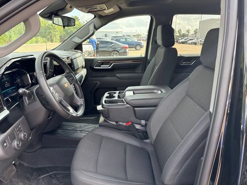 Used 2026 Chevrolet Silverado 1500 LT w/ Texas Edition Plus RWD image 9