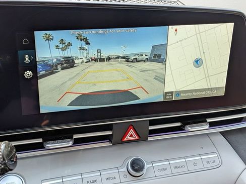 Used 2025 Hyundai Elantra Limited image 20