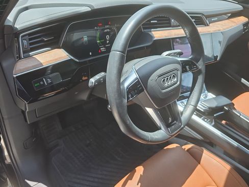 Used 2023 Audi e-tron Prestige w/ Prestige Package AWD/4WD image 26