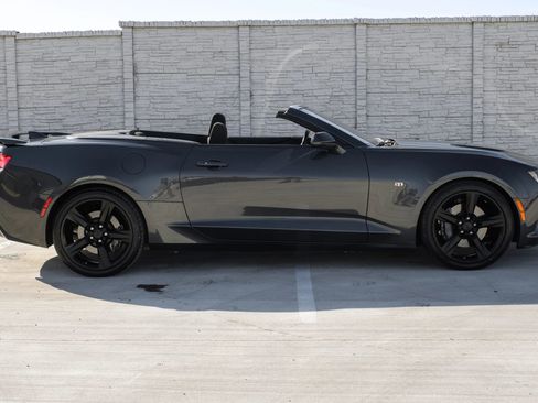 Used 2018 Chevrolet Camaro SS image 11