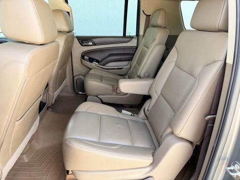 Used 2017 Chevrolet Suburban LT w/ Luxury Package image 13