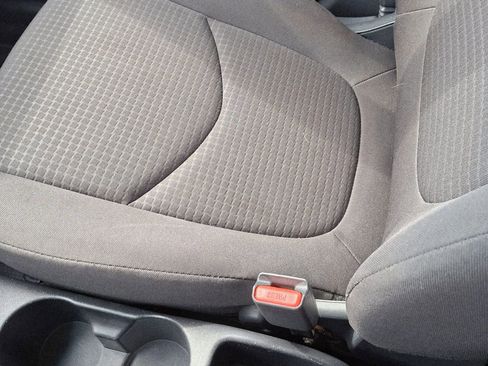 Used 2013 Kia Soul FWD image 15