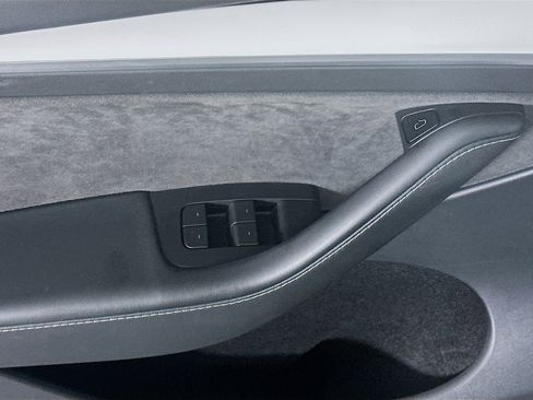 Used 2023 Tesla Model Y Long Range image 15