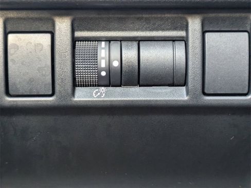 Used 2025 Subaru Crosstrek 2.5i Limited w/ Popular Package #3A image 30