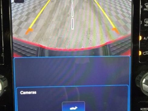 Used 2024 RAM 2500 Big Horn w/ Sport Appearance Package image 10